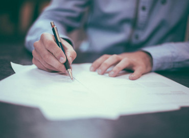 как написать жалобу на МФО в 2026 - фото - 1